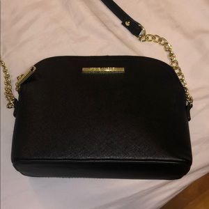 steve madden black and gold crossbody bag